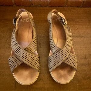 Dansko Jacinda Nubuck Slingback Sandals Size 40 (size 9-9.5)